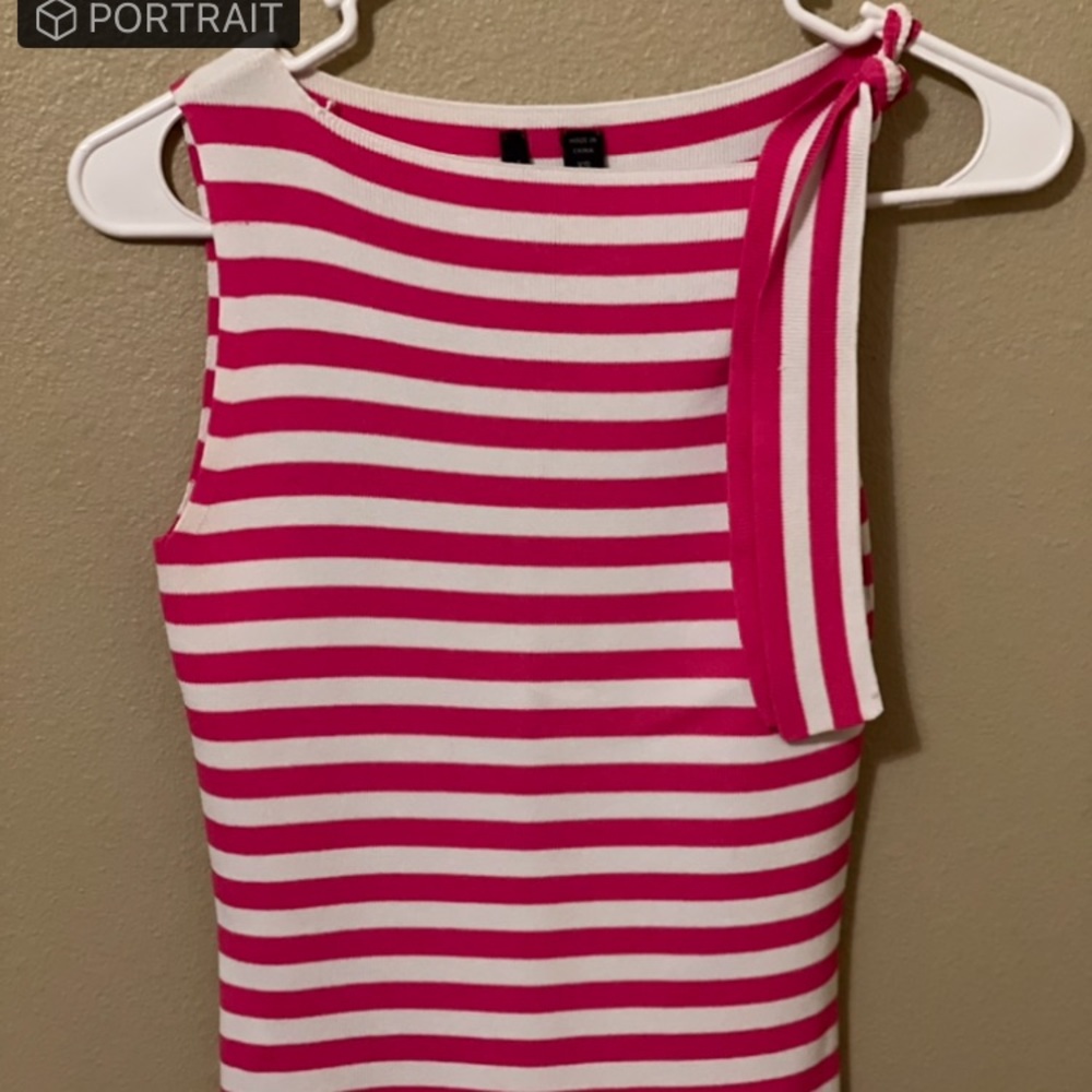 NWOT Girls Venini sleeveless top SIZE XS